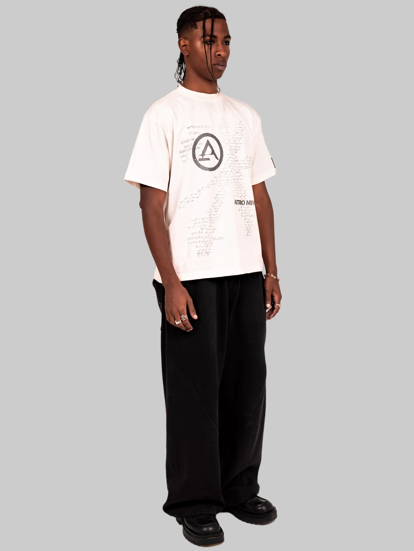 ASTRO9-WHITE STATIC TEE