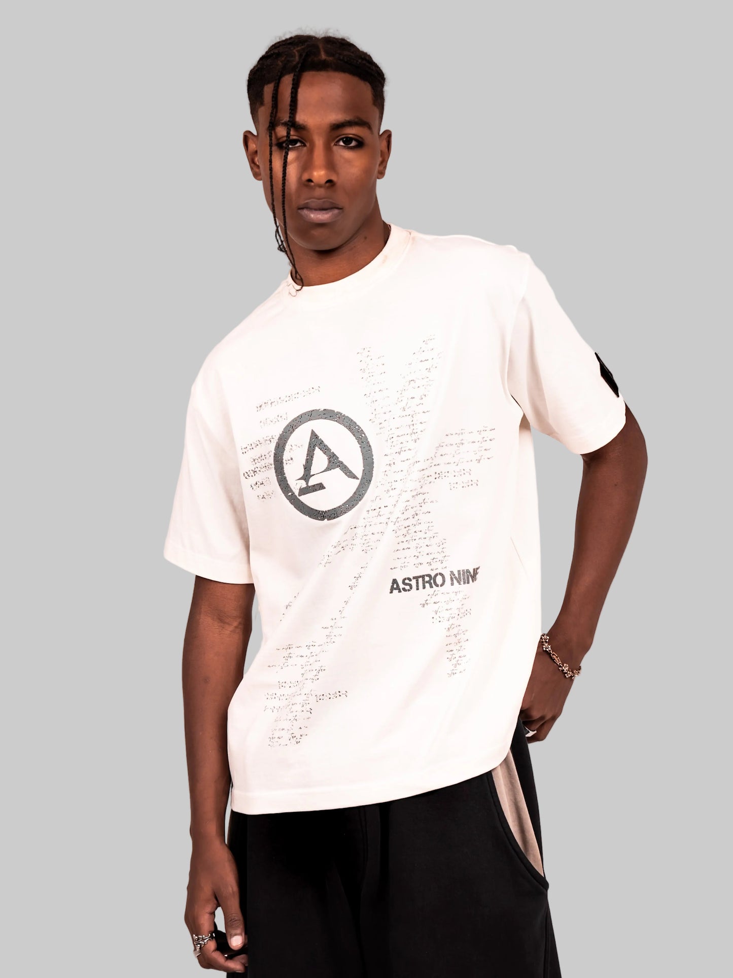 ASTRO9-WHITE STATIC TEE