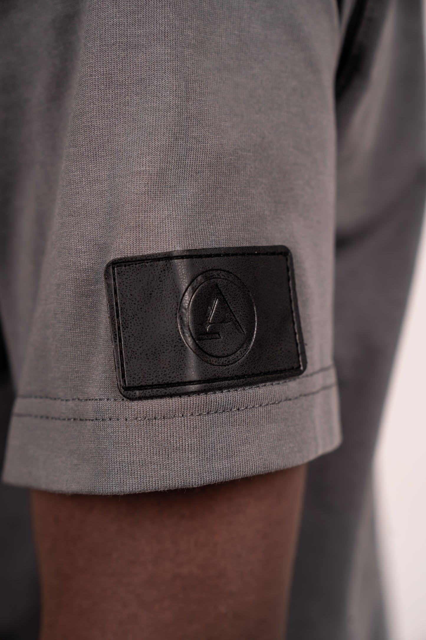 ASTRO9-GRAY STATIC TEE